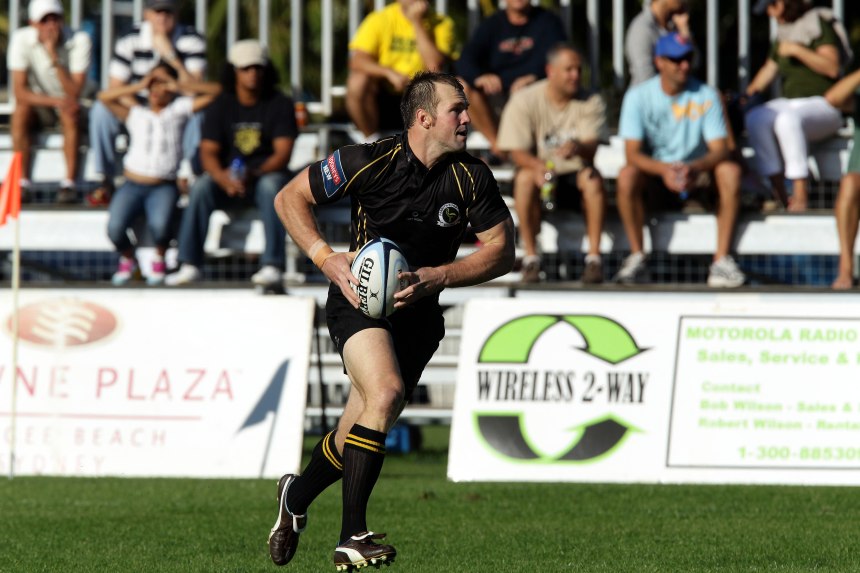 Cross, Luke runs 170410D-1357.JPG