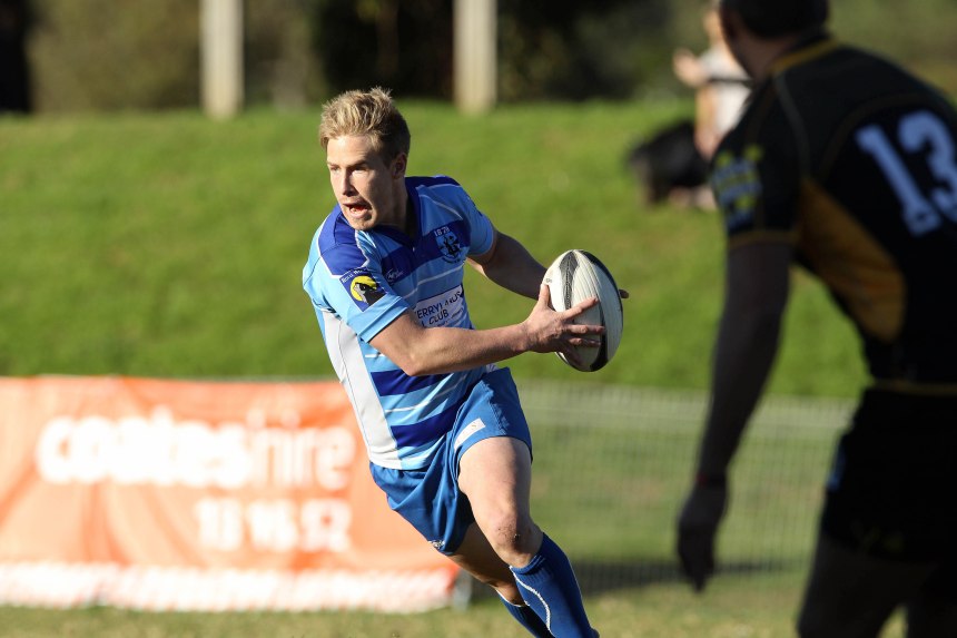 Woods, Tom runs 140712D-5434.JPG