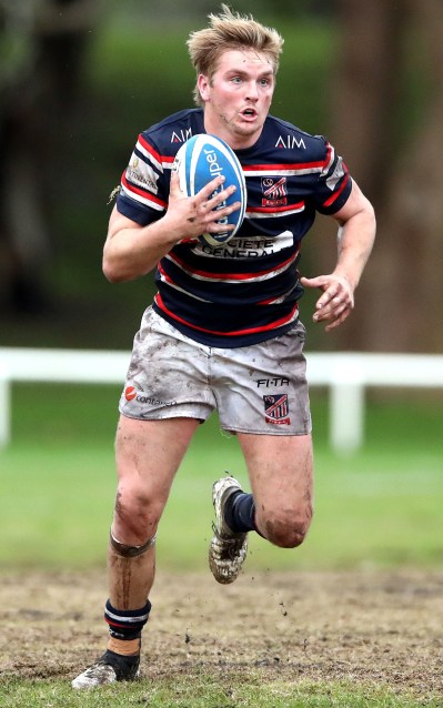 Yeomans, Ned runs 100617D-2735.JPG