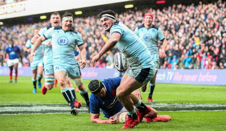 Stuart McInally celebrates his try 8/3/2020