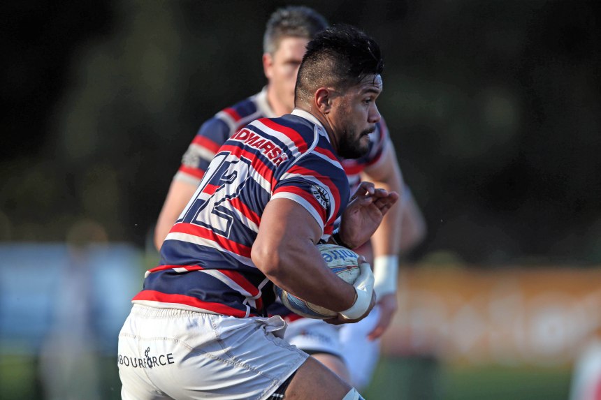 Gray, Talalelei runs 280614D-0367.JPG