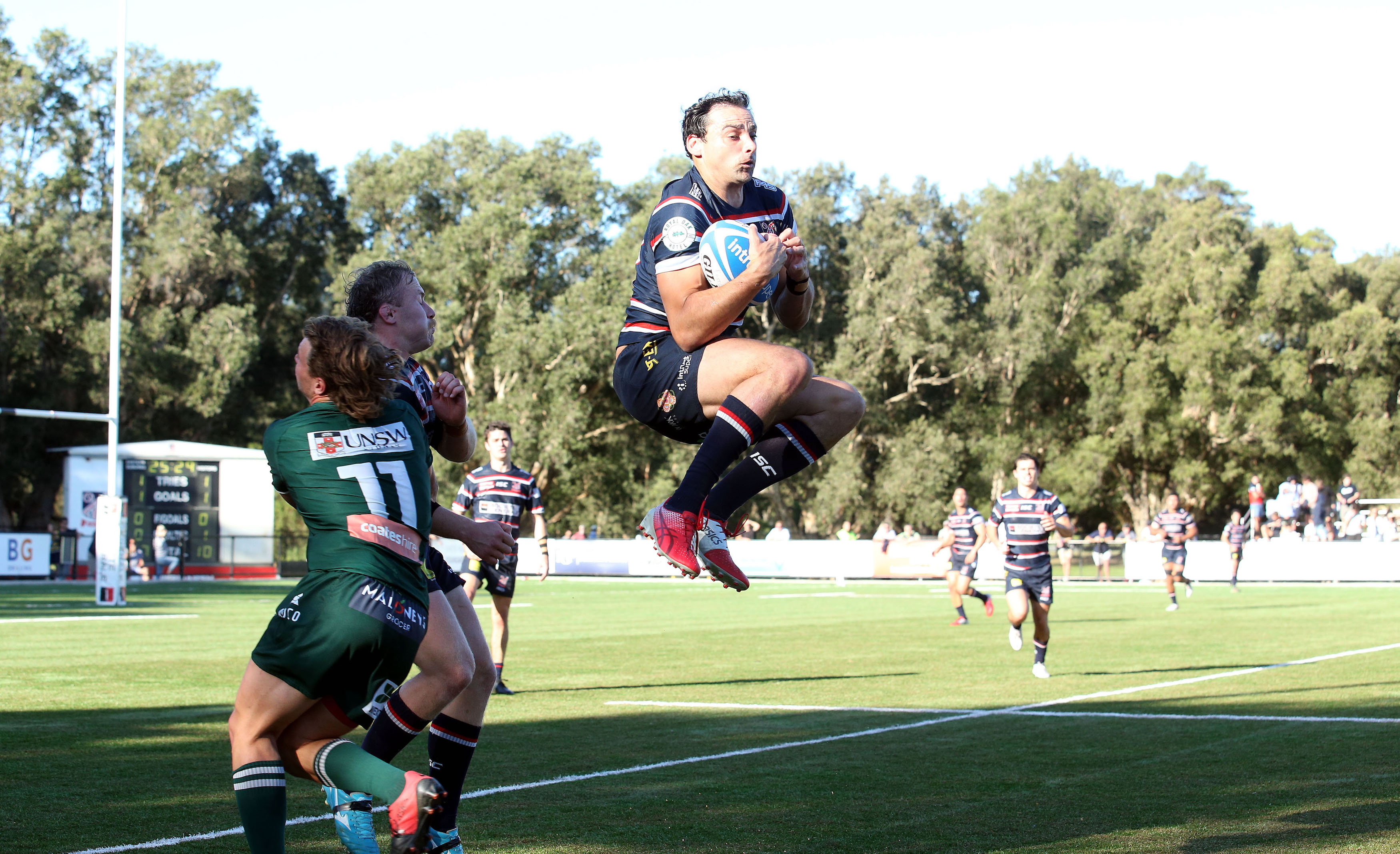 Woolf, Richie catching 101020D-0560.JPG